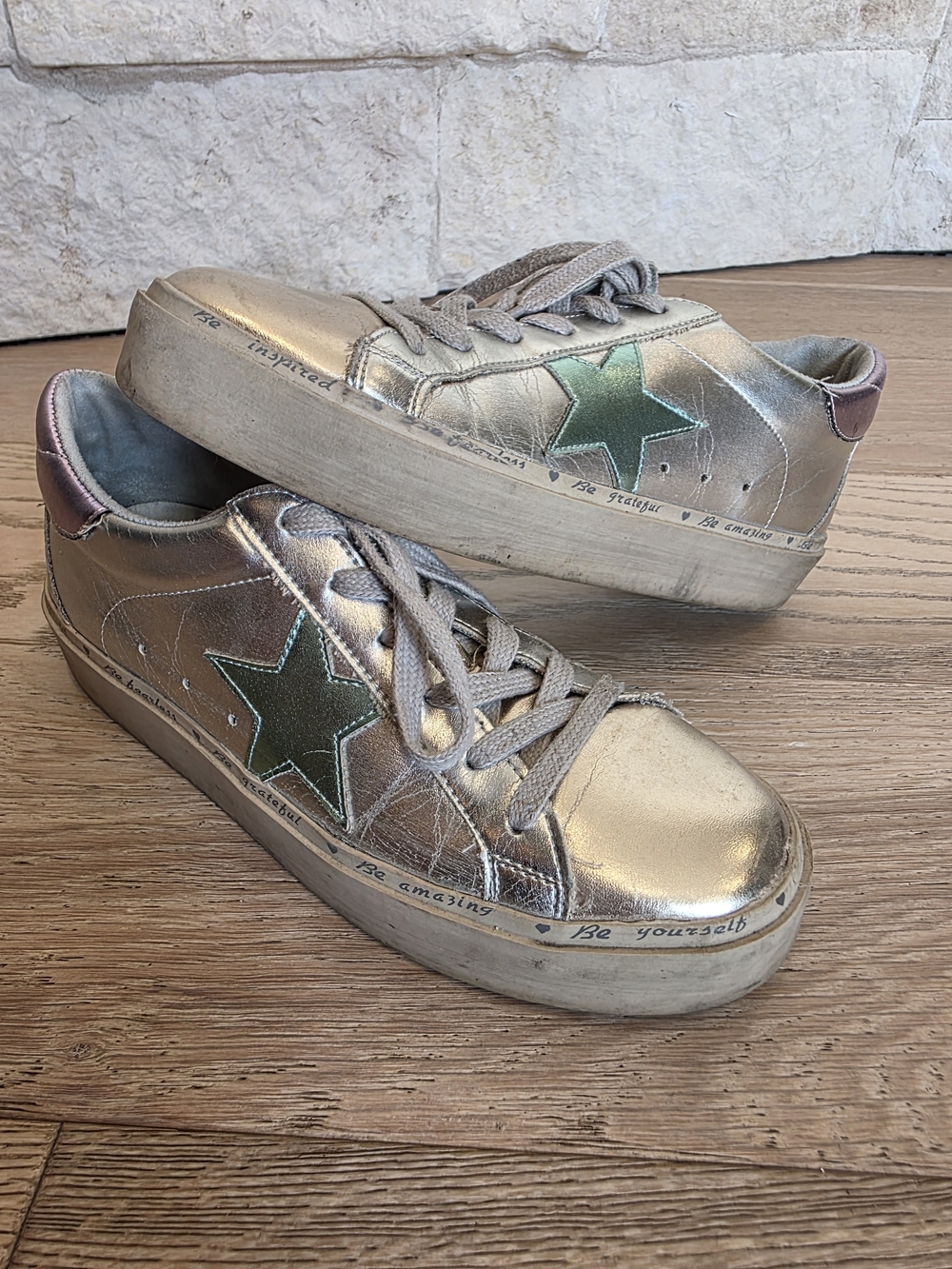 Kids Metallic Gold Sneaker with Green Star - Unbranded